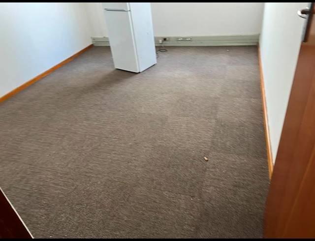 BUSINESS PROPERTY TO RENT IN MOWBRAY